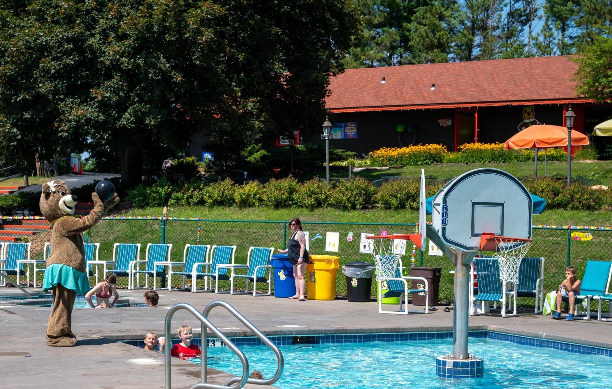 Yogi Bear'S Jellystone Park Camp-Resort Wisconsin Dells Lake Delton Exterior foto